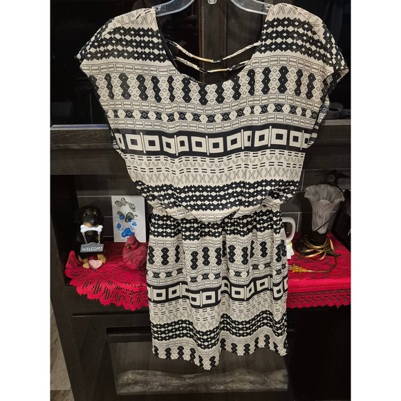 City Triangles Geometric Print Dress Elastic Waist Casual Black Beige S 107 - Picture 1 of 5